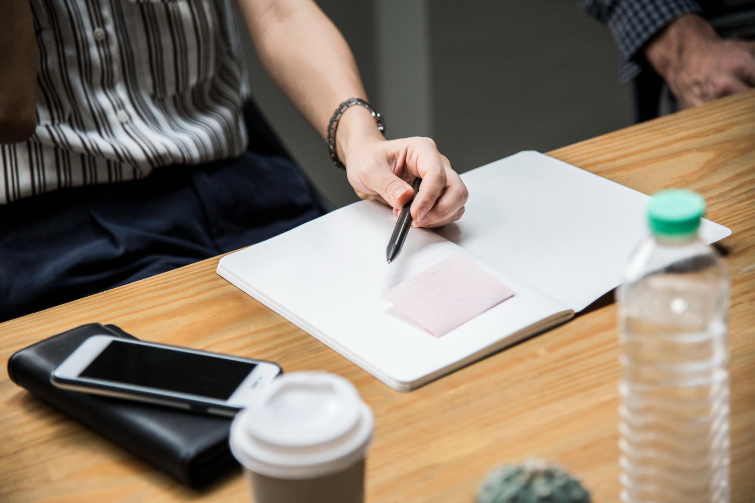 Registrare Marchio e Logo: La Guida Completa su Costi, Procedimento e Tutela Aziendale