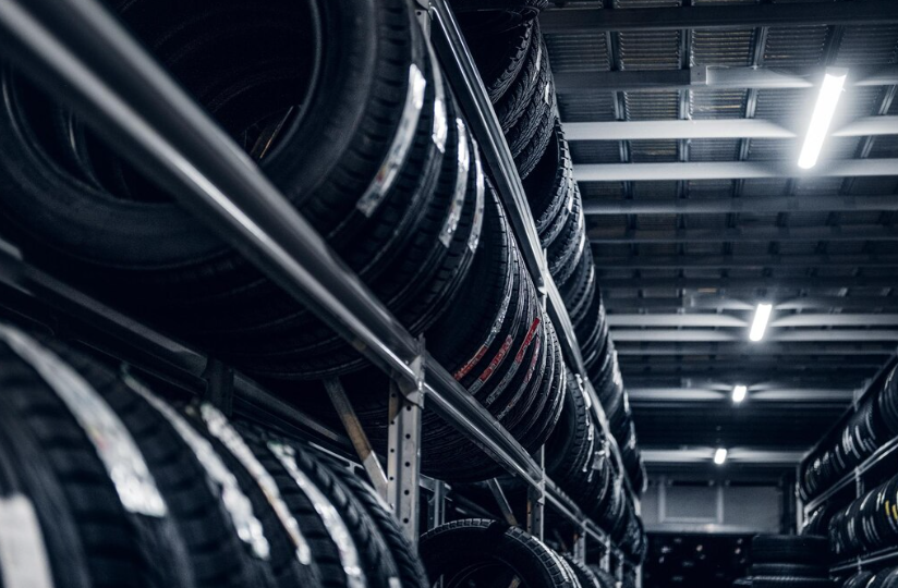 Vendere Gomme Usate: Guida Completa Alla Valutazione, Normative Di Sicurezza E Migliori Siti Per Vendere Pneumatici