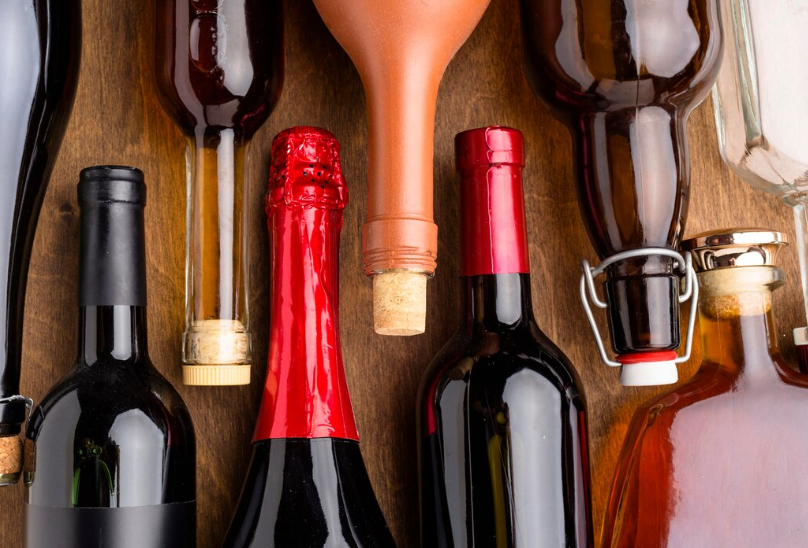 Vecchie Bottiglie Di Vino Da Vendere: Guida Al Collezionismo Enologico, Valutazione Annate Storiche E Dove Vendere Vini Pregiati