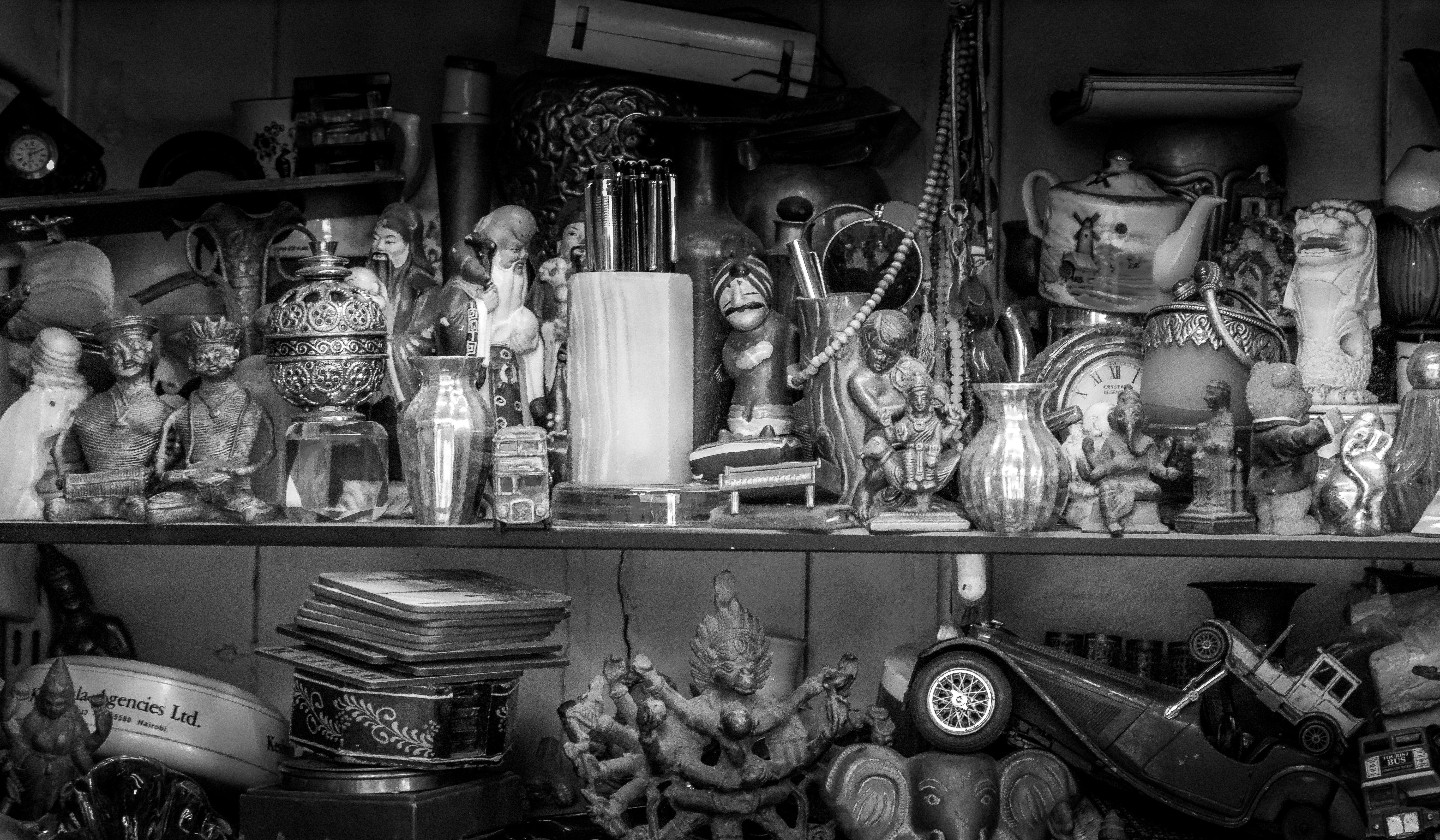 Dove Vendere Oggetti Vintage Online: Guida Alle Migliori Piattaforme E Strategie Per Vendere Abbigliamento E Arredamento Retrò